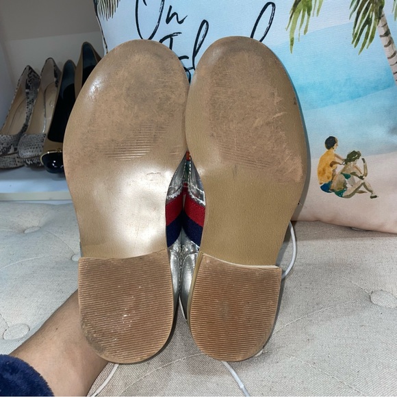 Steve Madden Women'S Blitzed Silver W/Red Stripe Lace-Up Oxford - Picture 10 of 10